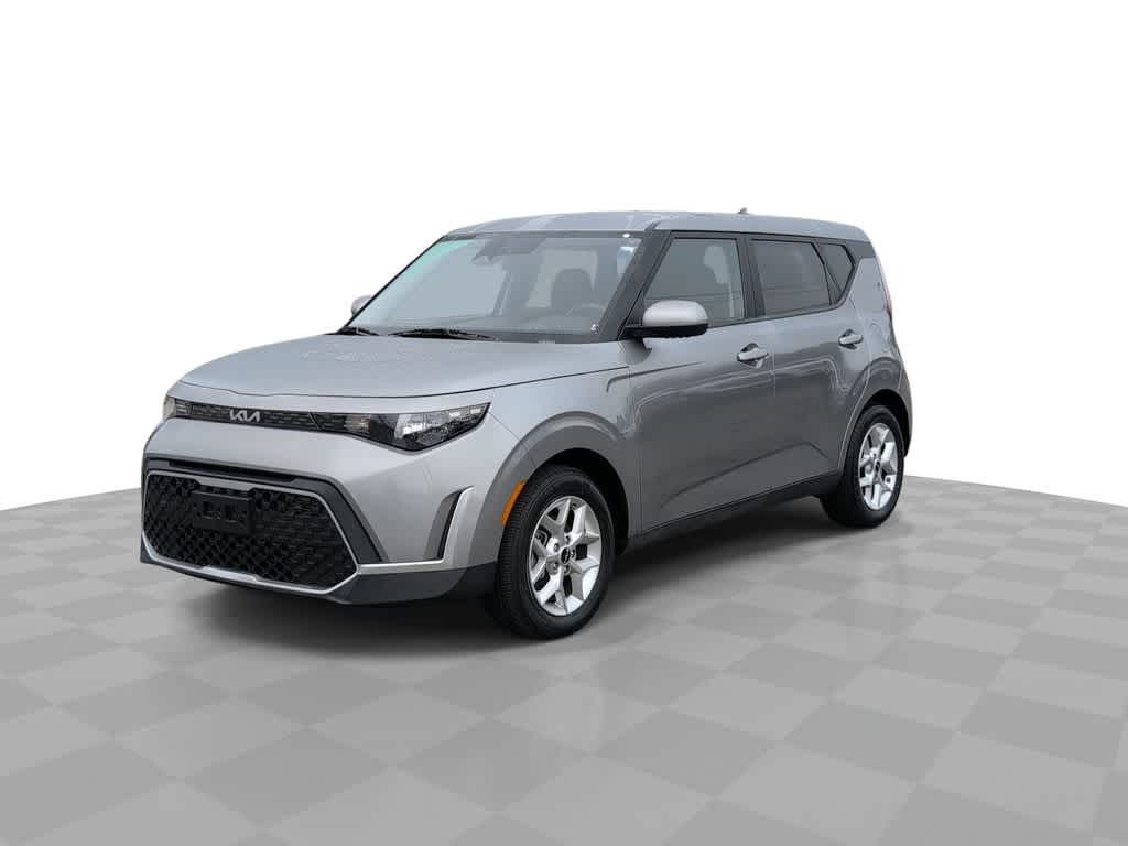 Thumbnail: 2023 Kia Soul - 4