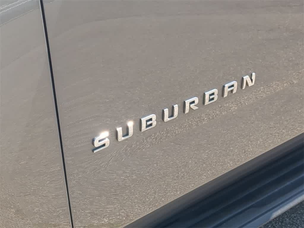 Thumbnail: 2017 Chevrolet Suburban - 12