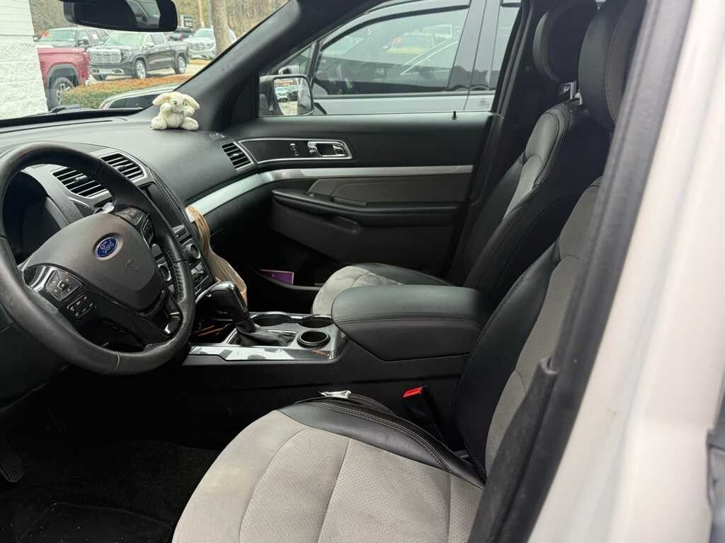 Used 2017 Ford Explorer XLT SUV