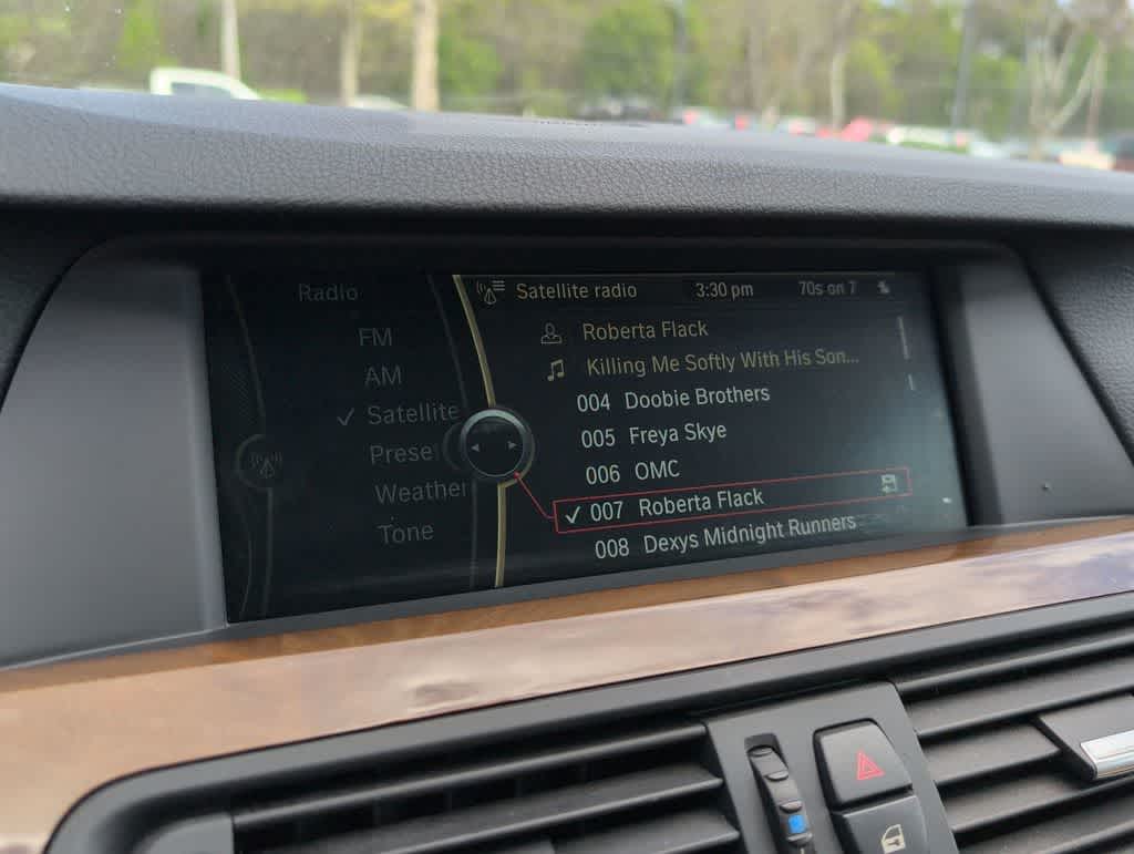 Thumbnail: 2011 BMW 5 Series - 32