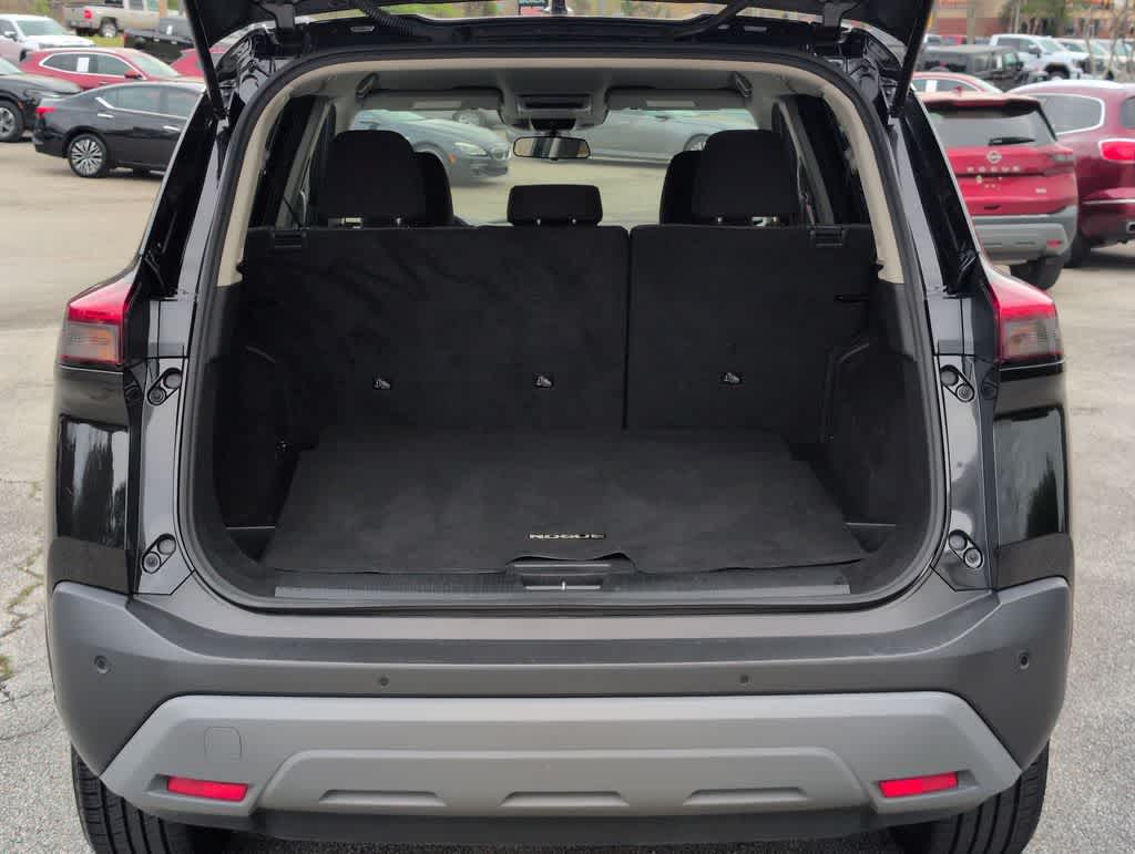 Thumbnail: 2023 Nissan Rogue - 33