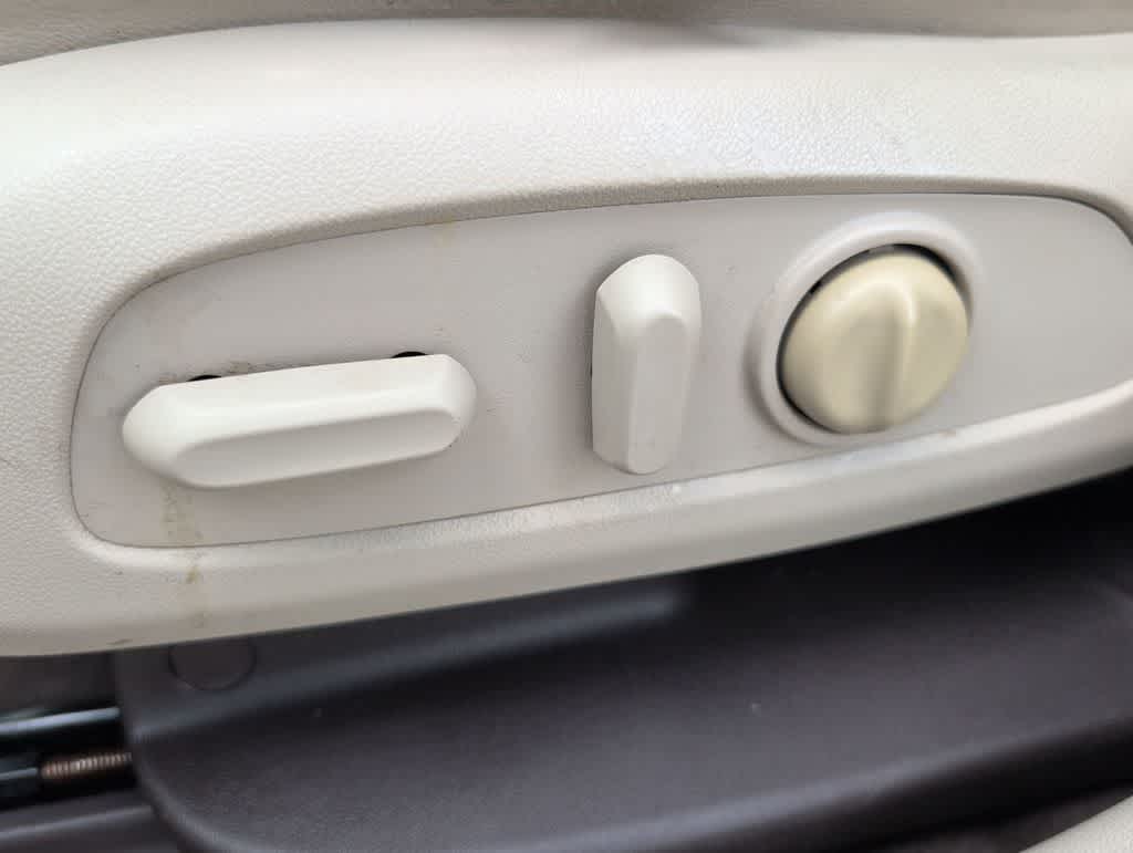 Thumbnail: 2017 GMC Acadia - 18