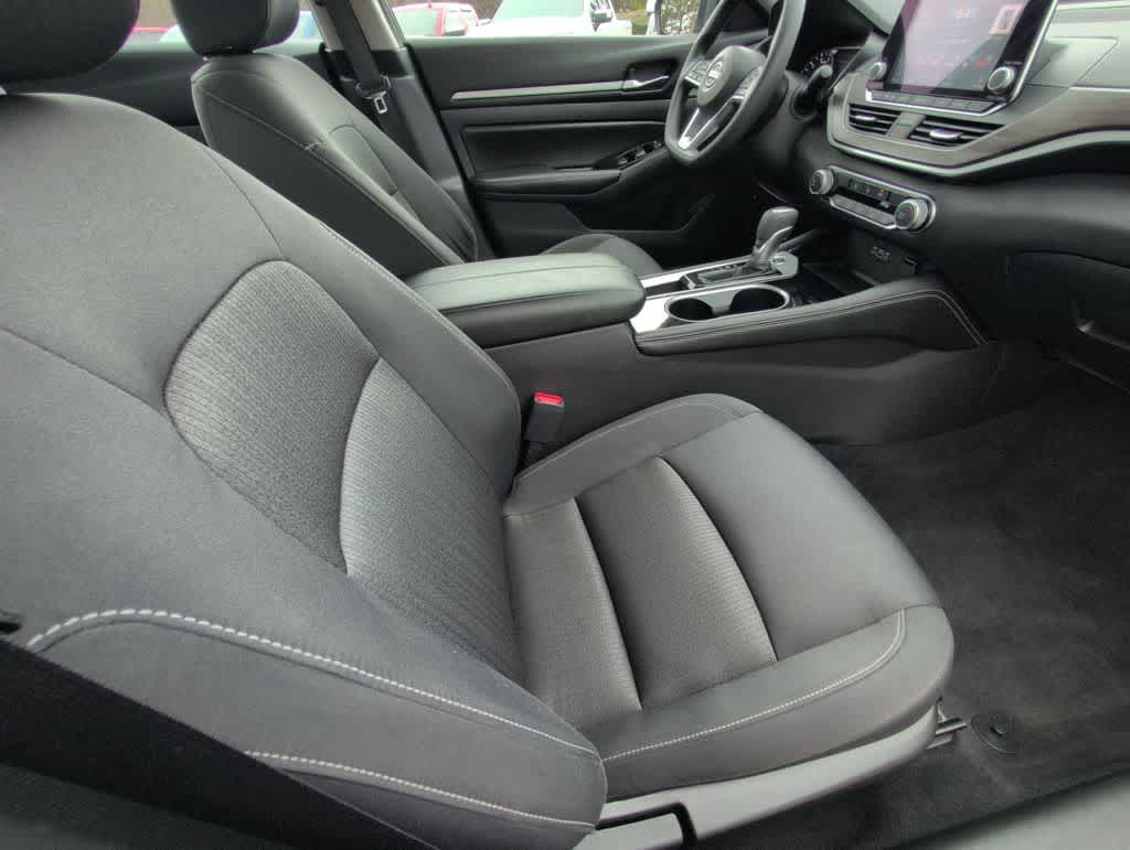 Thumbnail: 2023 Nissan Altima - 21