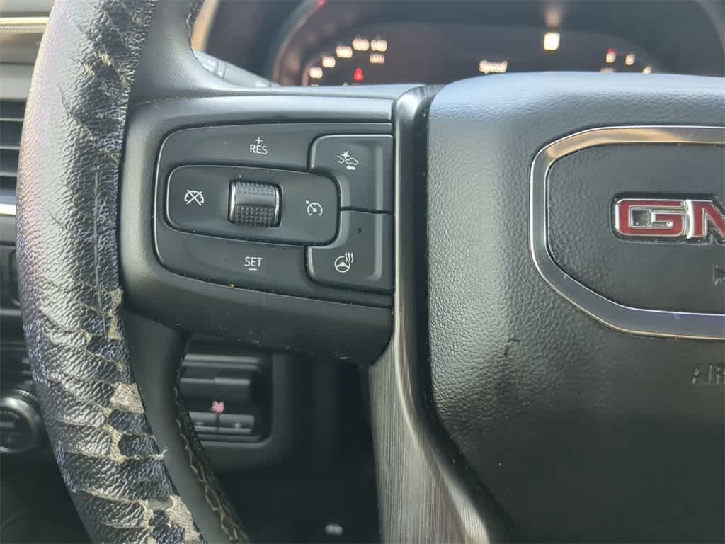 Thumbnail: 2023 GMC Yukon XL - 24