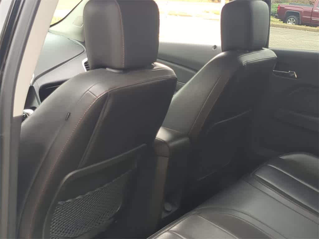 Thumbnail: 2015 GMC Terrain - 18