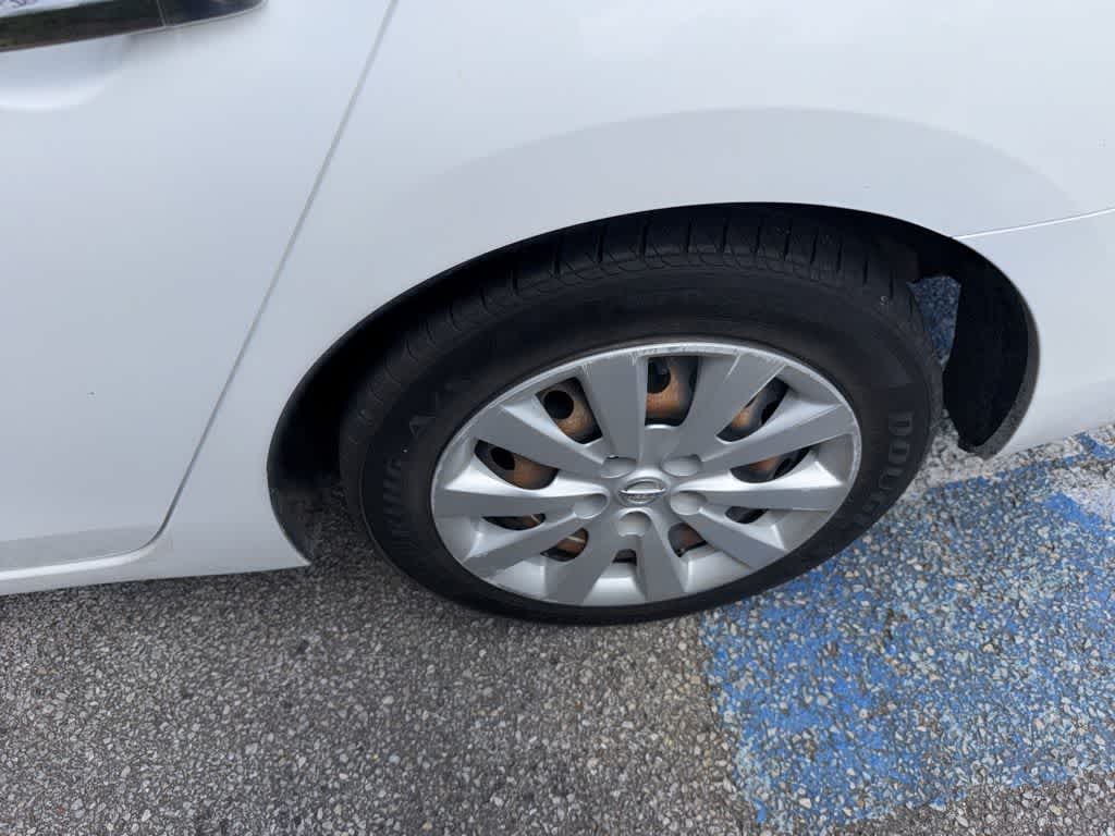 Thumbnail: 2017 Nissan Sentra - 4