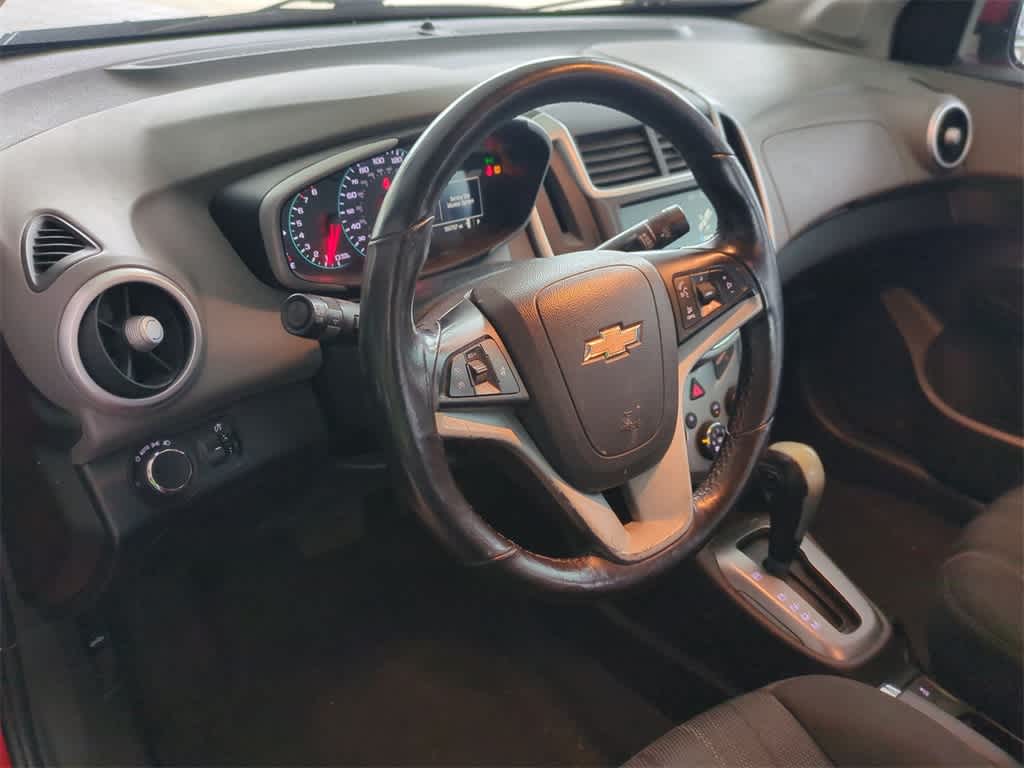 Thumbnail: 2017 Chevrolet Sonic - 10