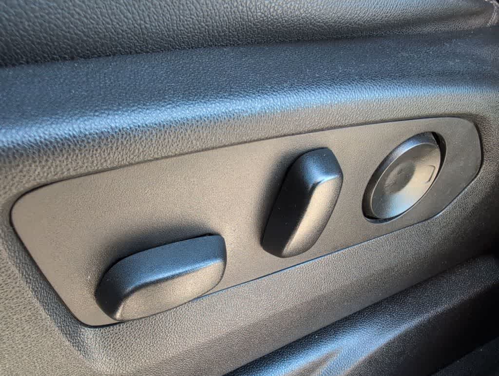 Thumbnail: 2021 Chevrolet Tahoe - 17