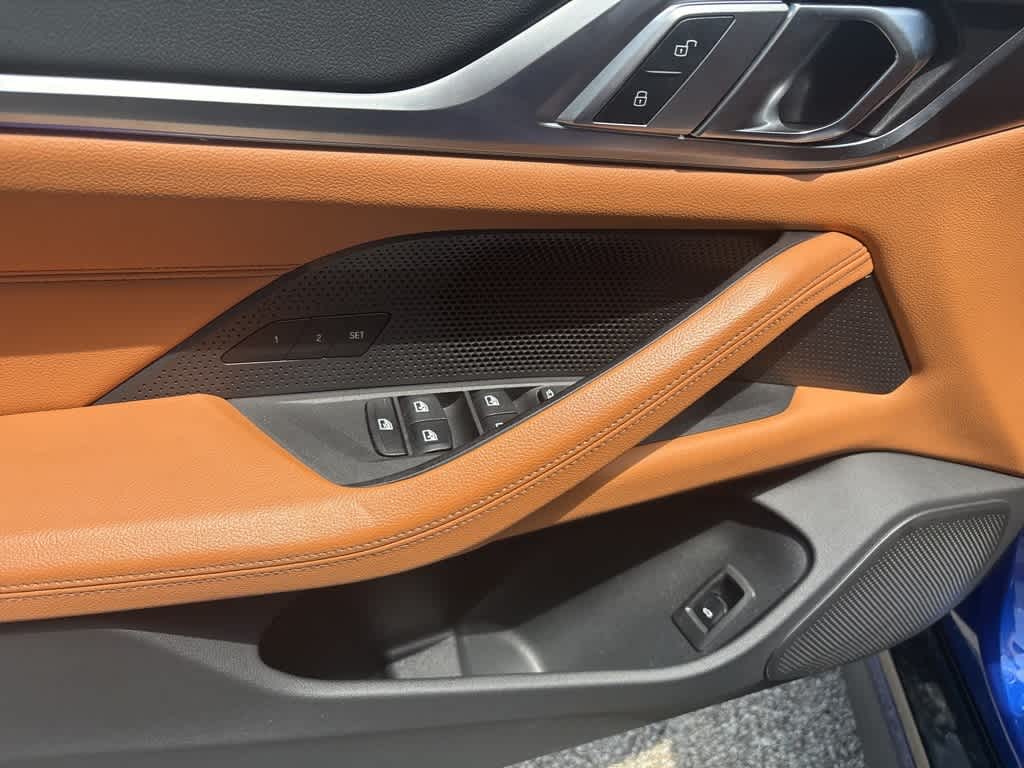 Thumbnail: 2022 BMW i4 - 6