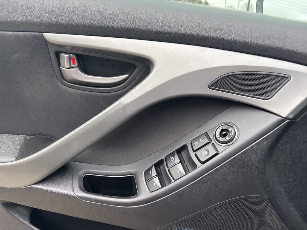 Thumbnail: 2016 Hyundai Elantra - 10