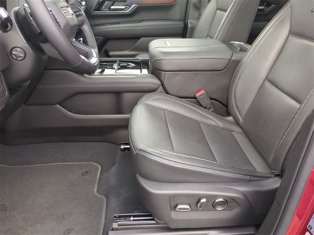 Thumbnail: 2025 GMC Yukon - 17