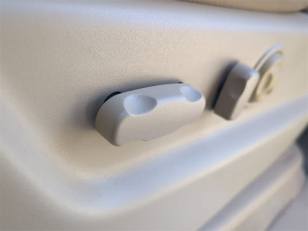 Thumbnail: 2007 Chevrolet Tahoe - 18