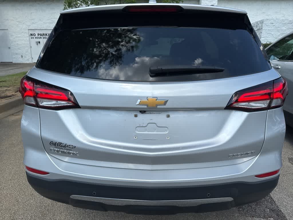 Thumbnail: 2022 Chevrolet Equinox - 10
