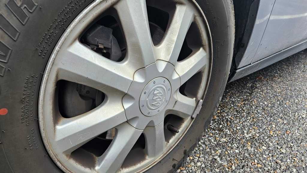 Thumbnail: 2006 Buick LaCrosse - 15