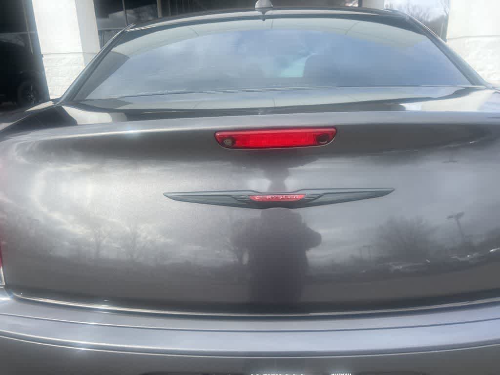 Thumbnail: 2021 Chrysler 300 - 10