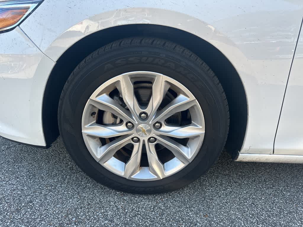 Thumbnail: 2024 Chevrolet Malibu - 8