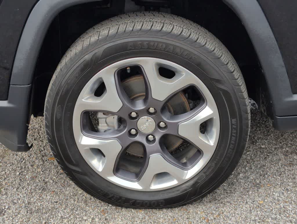 Thumbnail: 2020 Jeep Compass - 14