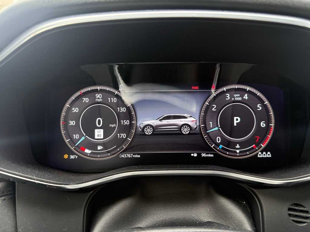 Thumbnail: 2021 Jaguar F-Pace - 5