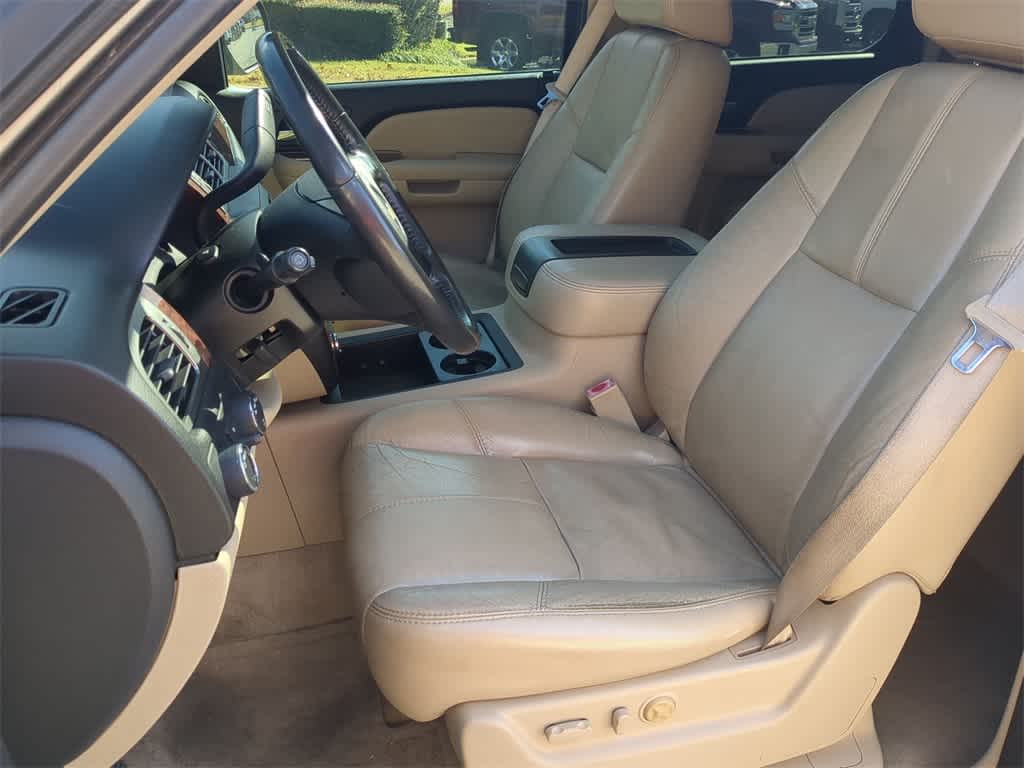 Thumbnail: 2007 Chevrolet Tahoe - 17