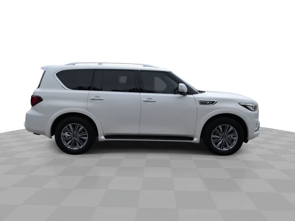 Thumbnail: 2022 INFINITI QX80 - 9