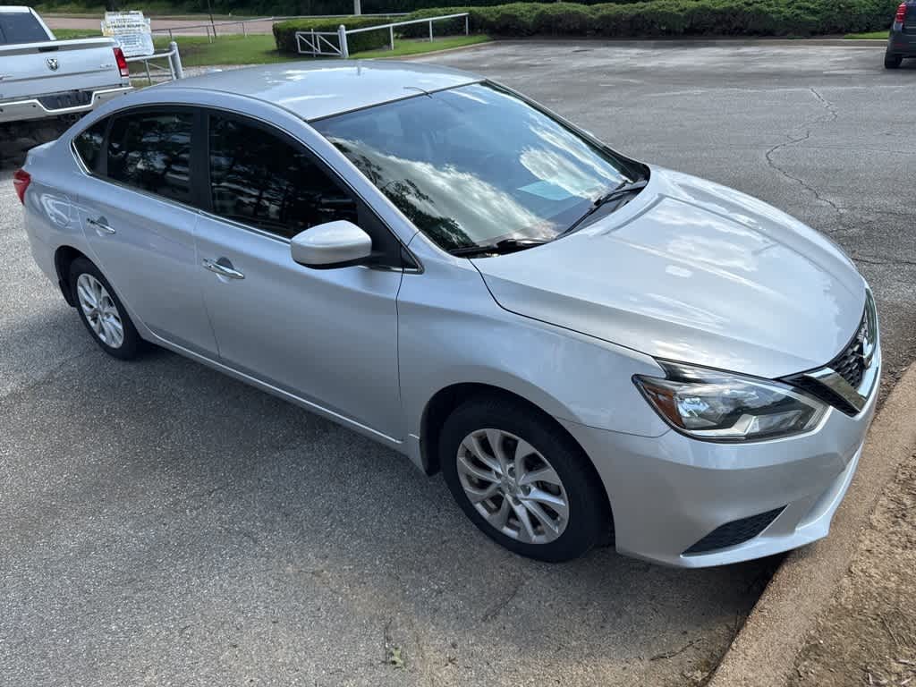 Thumbnail: 2019 Nissan Sentra - 10