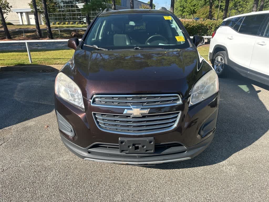 Thumbnail: 2015 Chevrolet Trax - 3