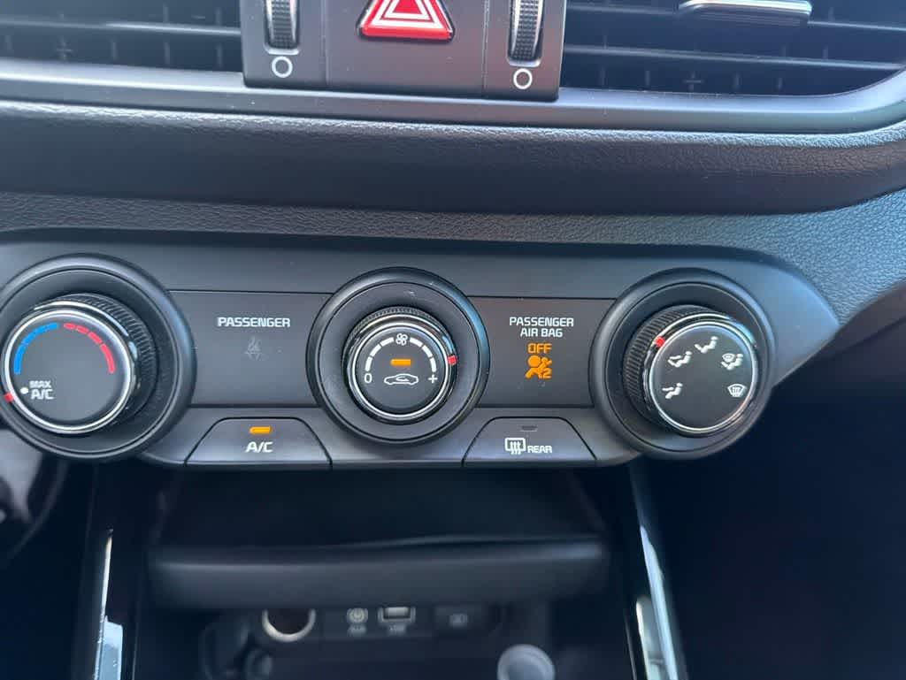 Thumbnail: 2021 Kia Forte - 3