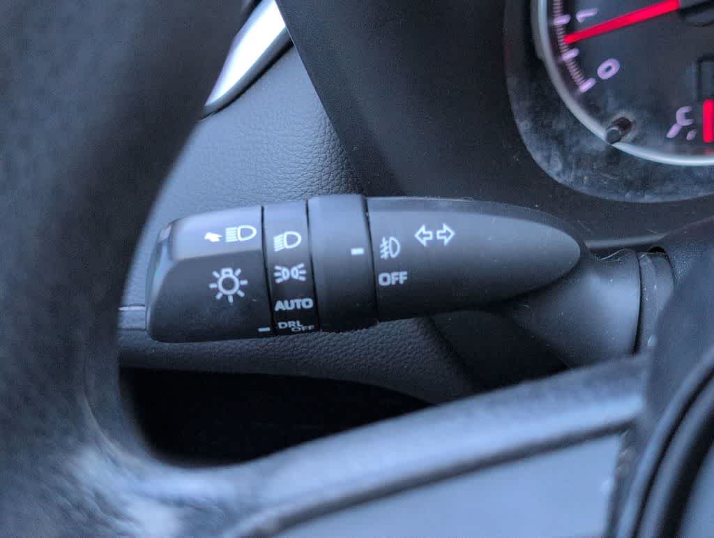 Thumbnail: 2021 Toyota RAV4 - 28