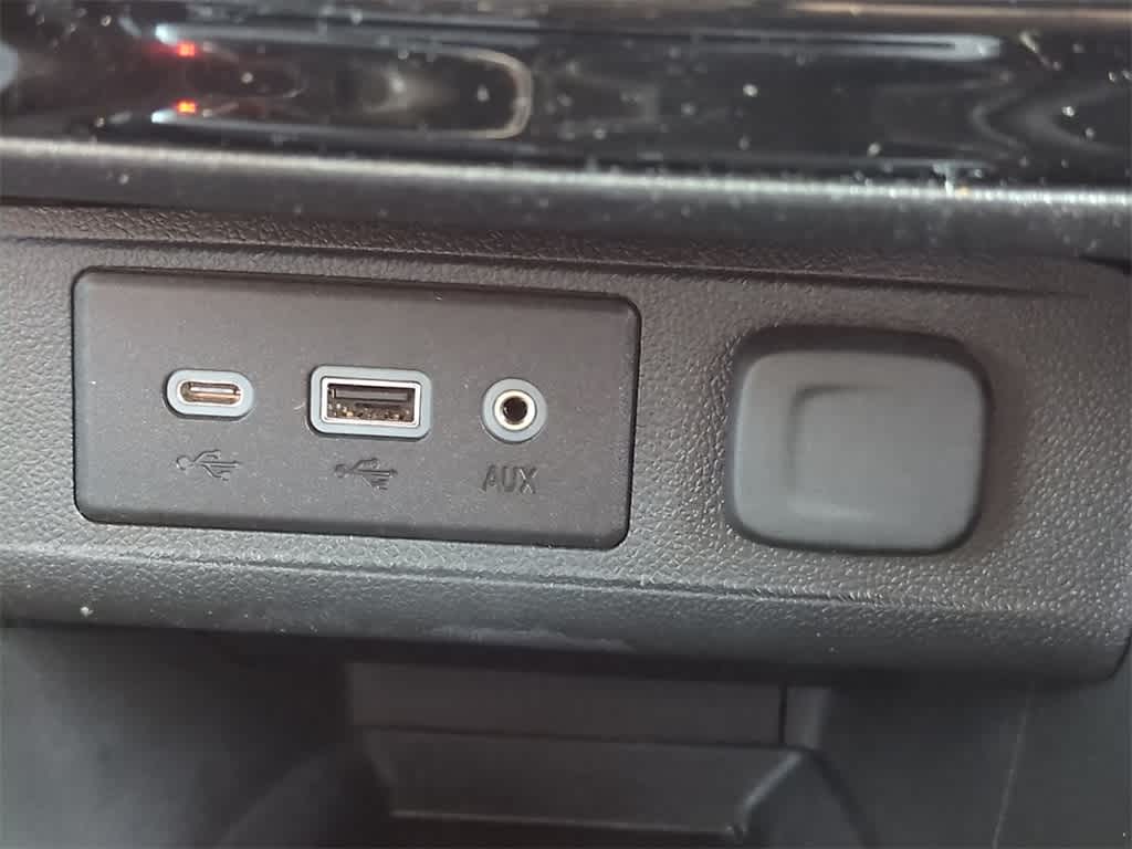 Thumbnail: 2021 Buick Encore GX - 32