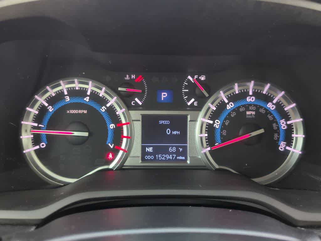 Thumbnail: 2015 Toyota 4Runner - 35