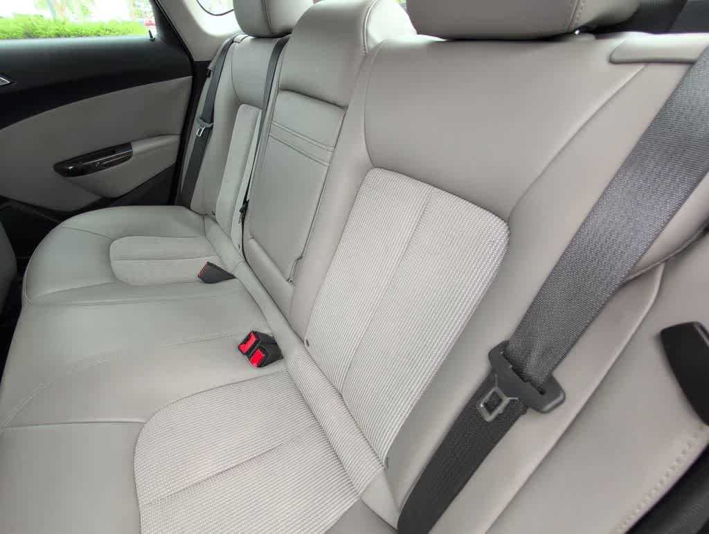 Thumbnail: 2013 Buick Verano - 20