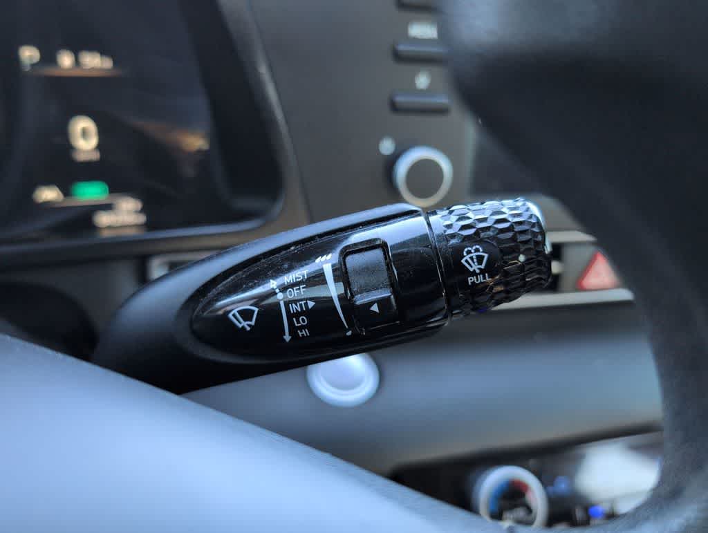 Thumbnail: 2022 Hyundai Elantra - 25