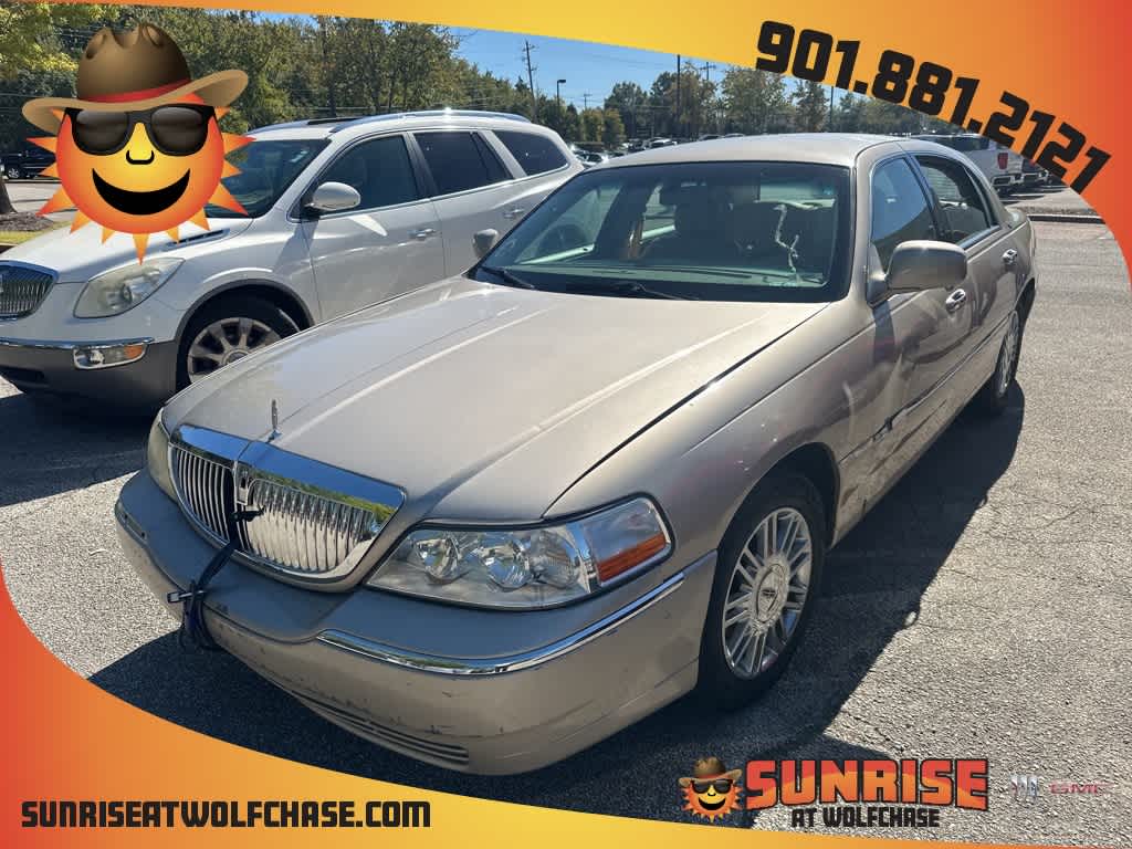 Thumbnail: 2008 Lincoln Town Car - 1