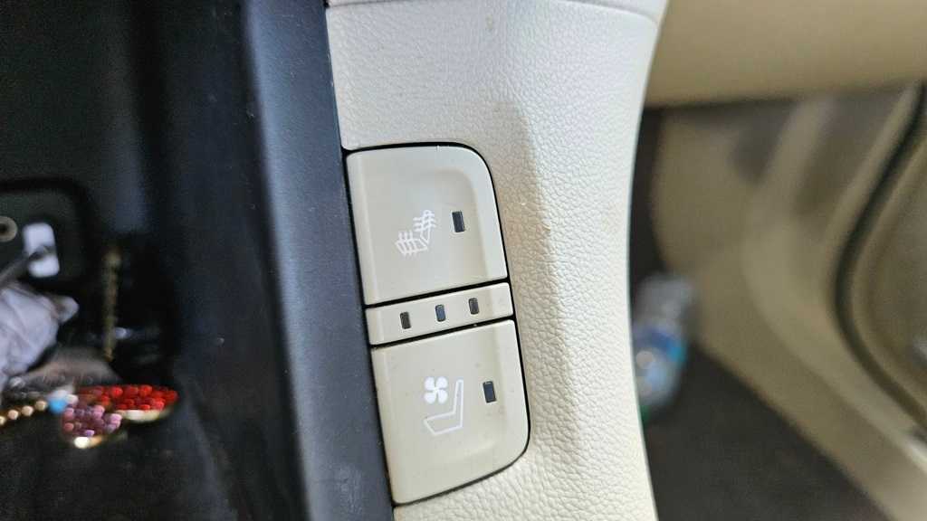 Thumbnail: 2017 GMC Acadia - 3