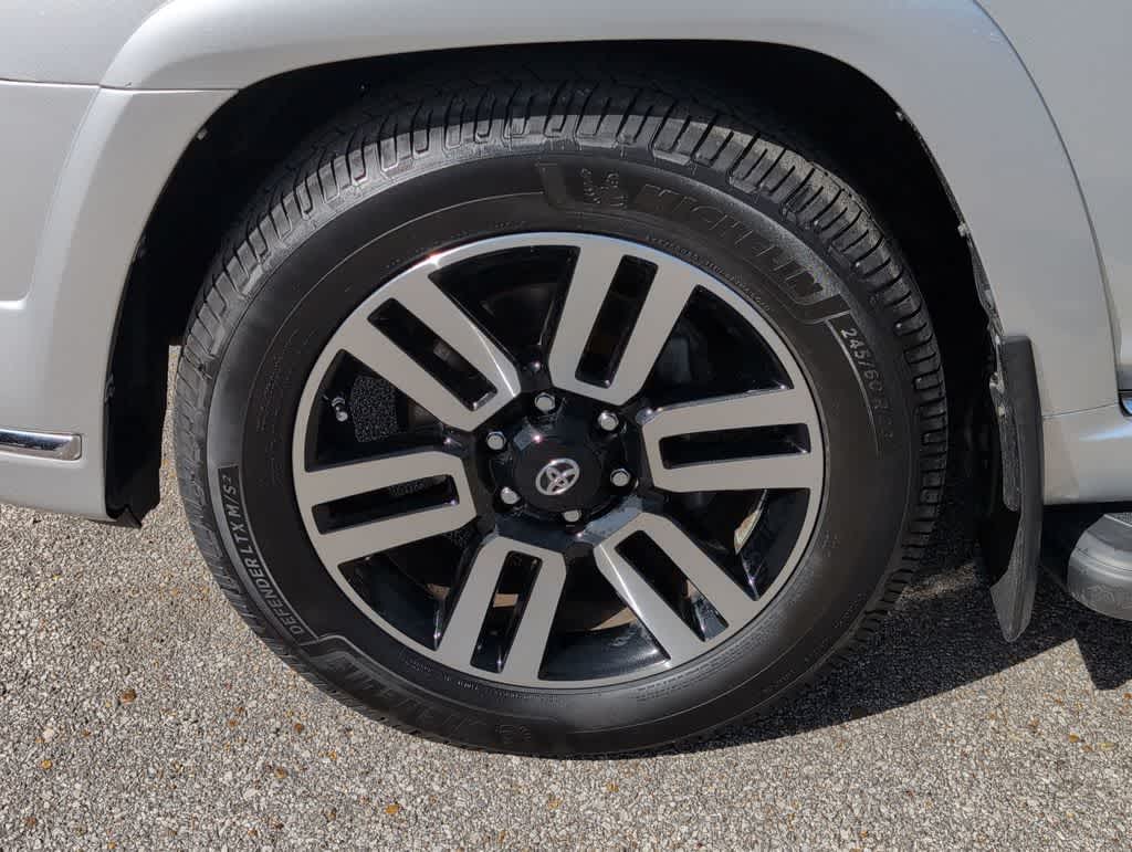 Thumbnail: 2015 Toyota 4Runner - 14