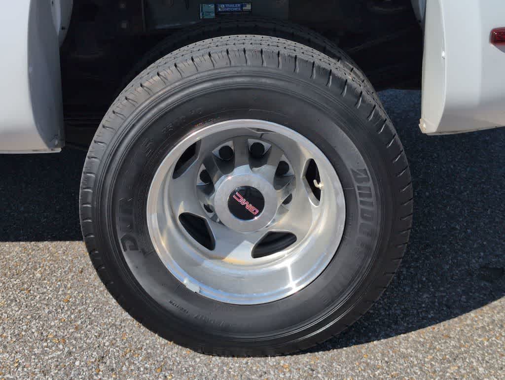 Thumbnail: 2015 GMC Sierra 3500 - 14