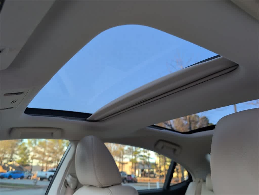 Thumbnail: 2013 Lexus ES - 20