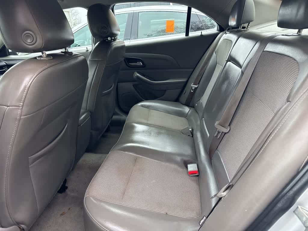 Thumbnail: 2015 Chevrolet Malibu - 8