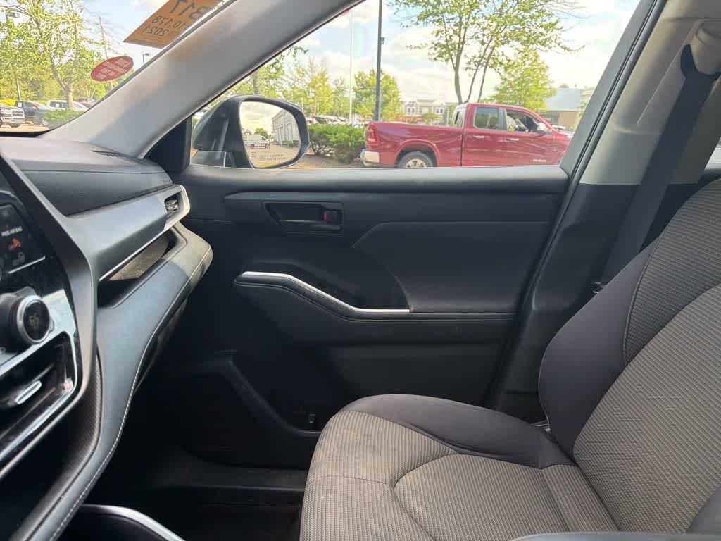 Thumbnail: 2021 Toyota Highlander - 17