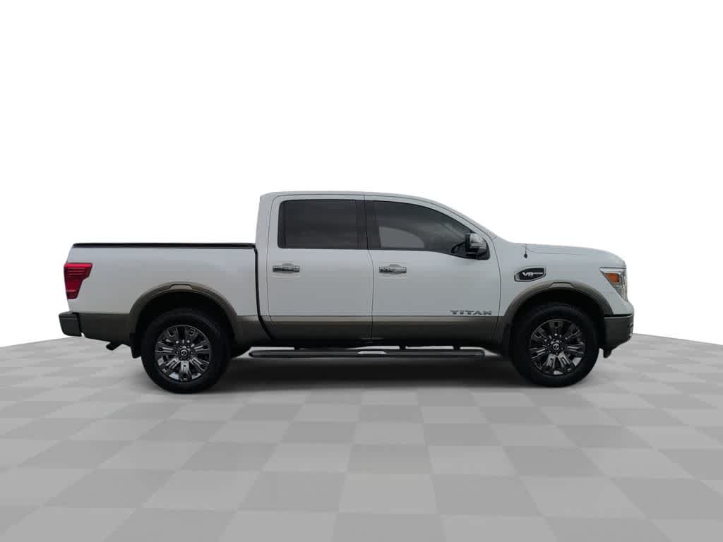 Thumbnail: 2017 Nissan Titan - 9