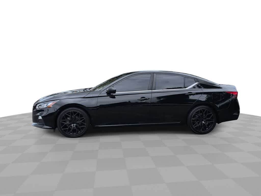 Thumbnail: 2019 Nissan Altima - 5