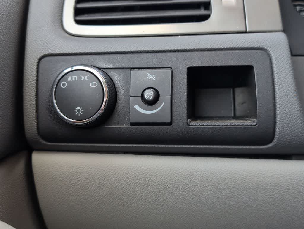 Thumbnail: 2007 Chevrolet Avalanche 1500 - 26