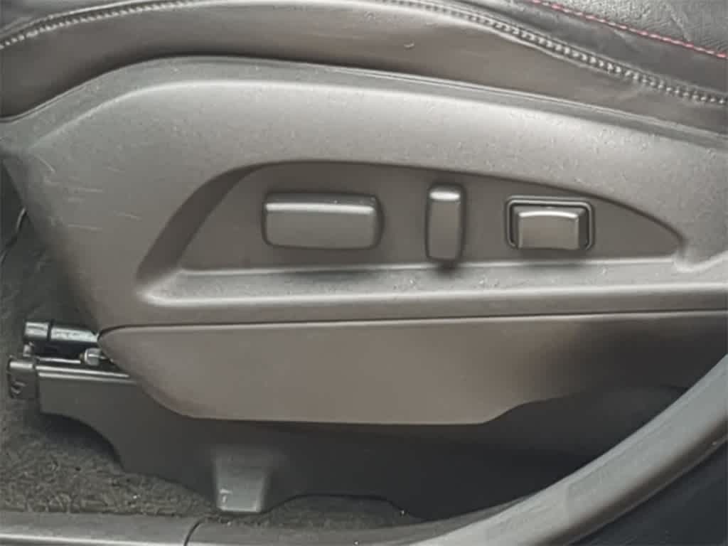 Thumbnail: 2015 GMC Terrain - 17