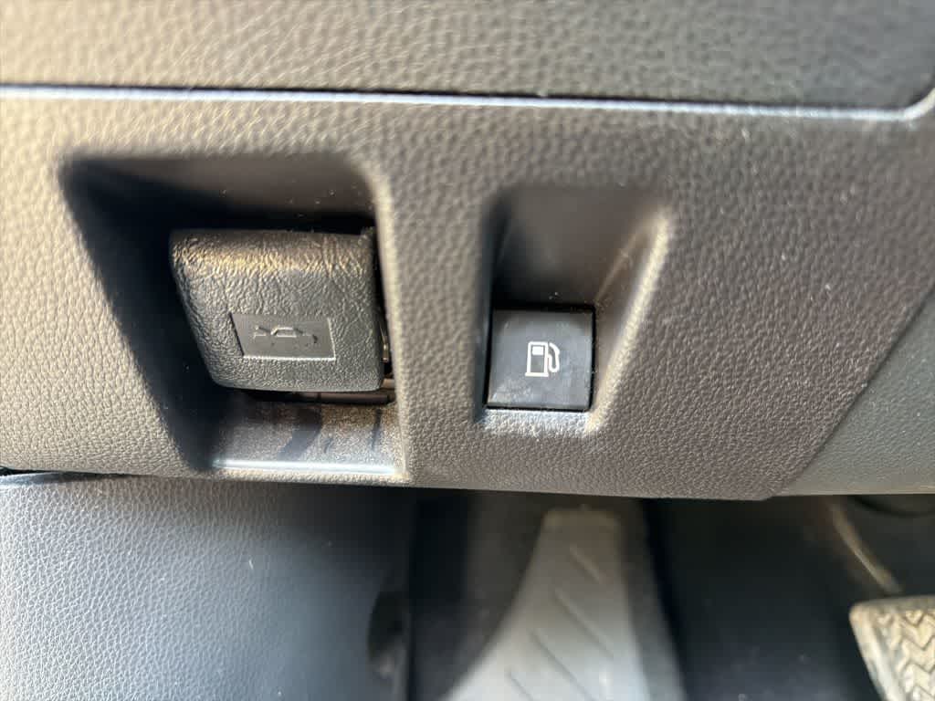 Thumbnail: 2021 Toyota Highlander - 23