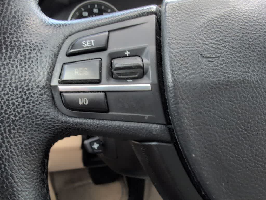 Thumbnail: 2011 BMW 5 Series - 25