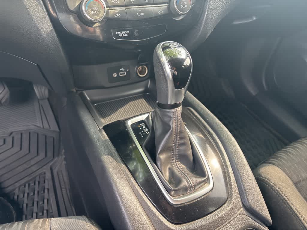 2018 Nissan Rogue SV 7