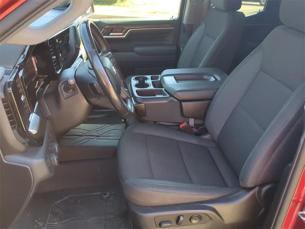 Thumbnail: 2022 Chevrolet Silverado 1500 - 17