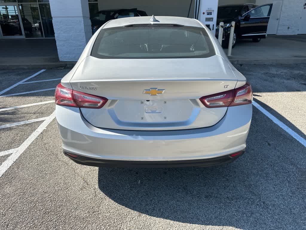 Thumbnail: 2022 Chevrolet Malibu - 4