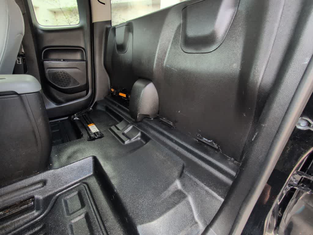 Thumbnail: 2017 Chevrolet Colorado - 19