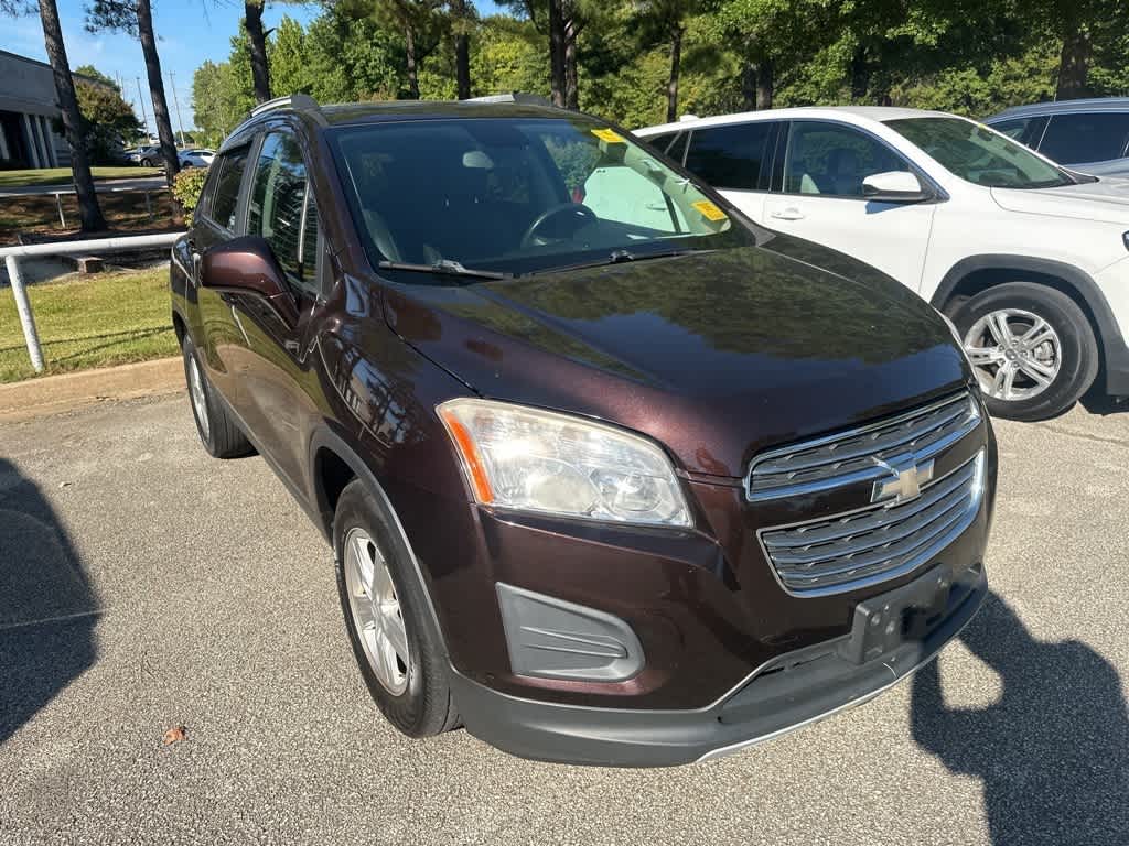 Thumbnail: 2015 Chevrolet Trax - 2